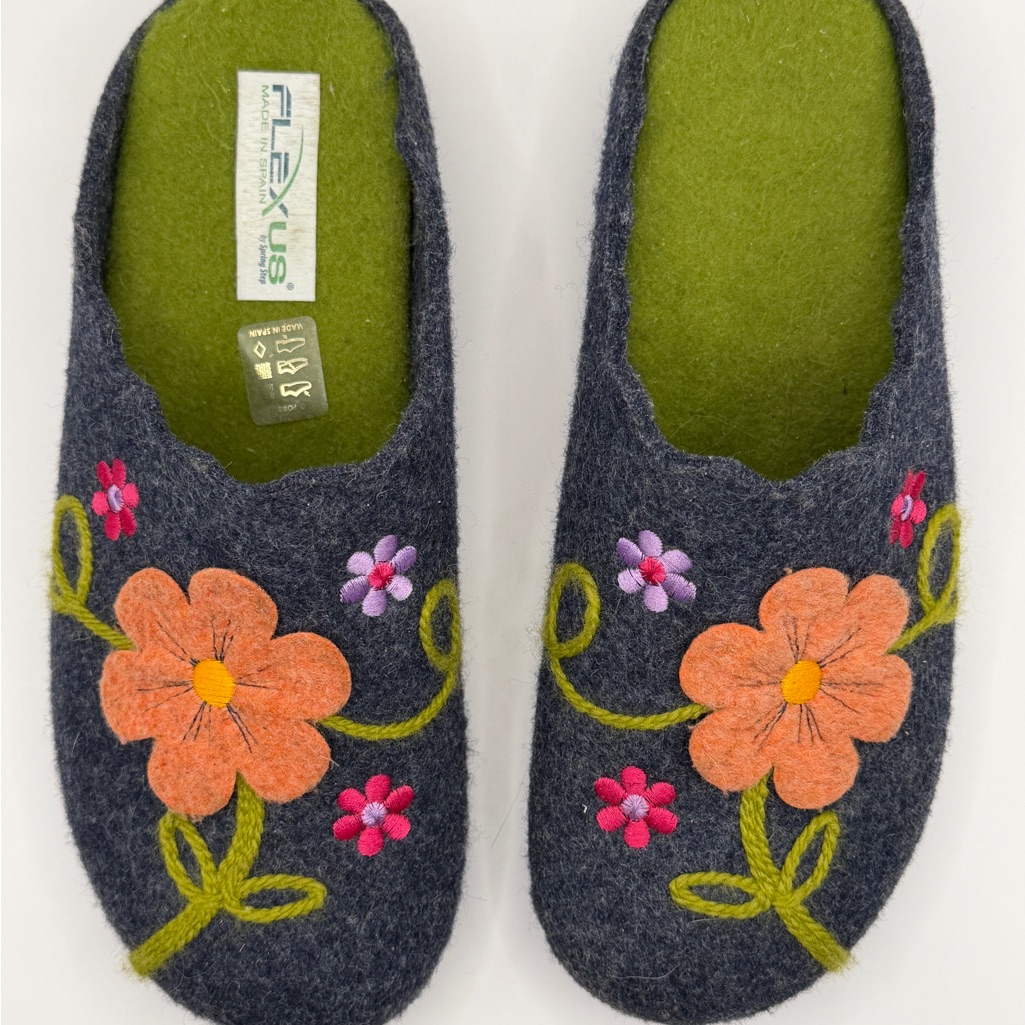 Flexus By Spring Step Gray Slippers With Floral Design, Size 40 Uk / Size 9 Us